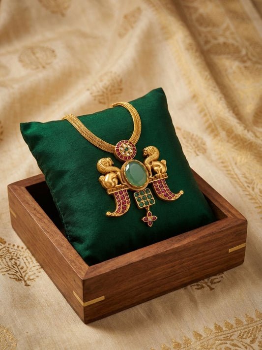 Ishhaara Lion Jadau Pendant Necklace